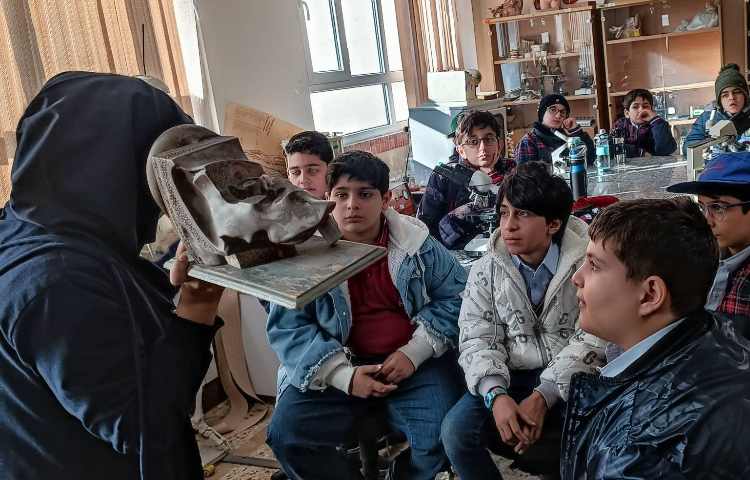 هفته ی ملی علوم - بازدید از پژوهشکده دکتر آشتیانی 3