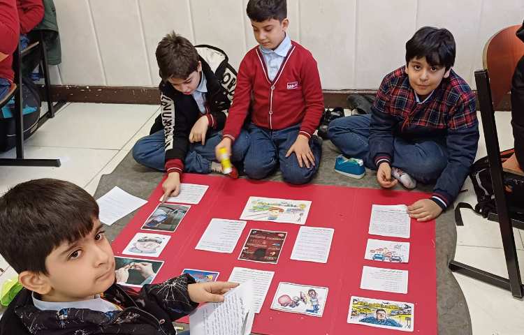 هفته ی ملی علوم- تکمیل پوستر چهار گروه 2