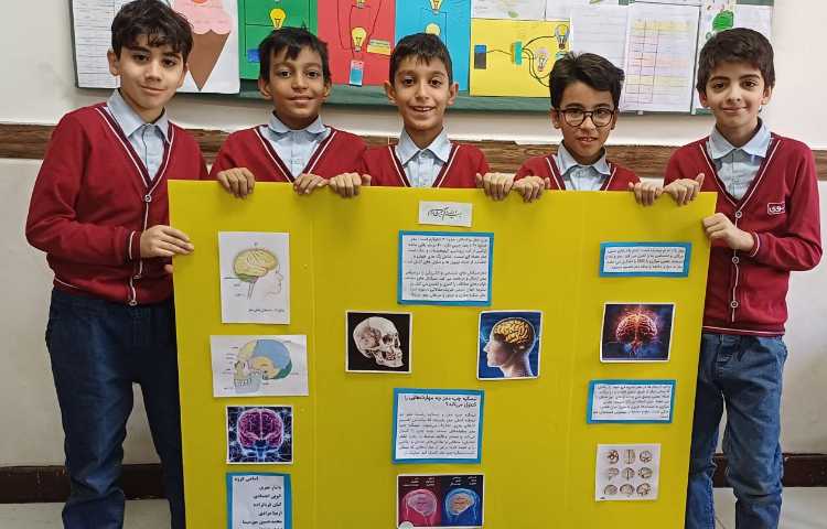 هفته ی ملی علوم- تکمیل پوستر چهار گروه 9