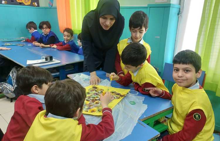 هفته ی ملی علوم فعالیت قطره های رنگی 1