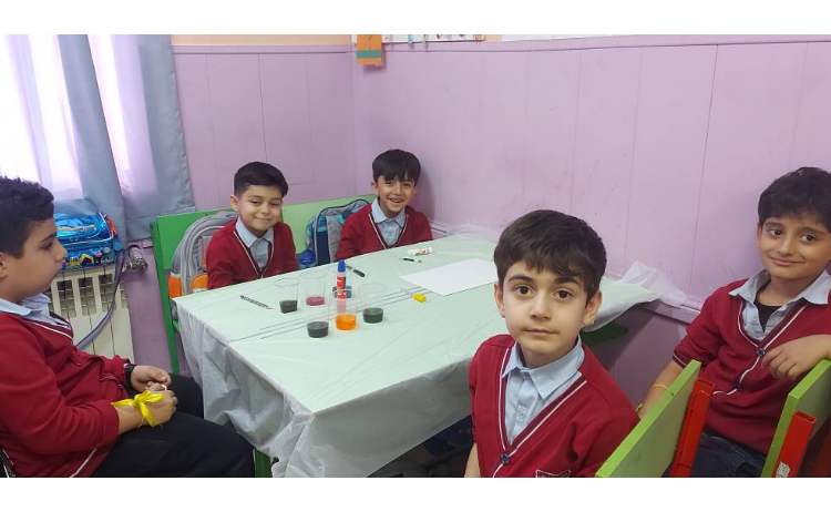 هفته ی ملی علوم قطره های رنگی 1