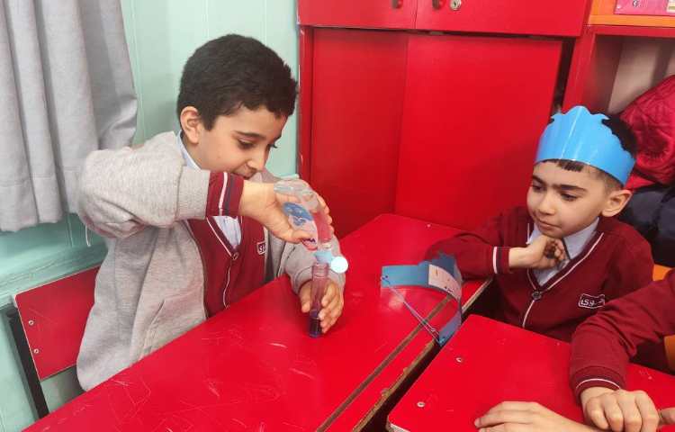 هفته ی ملی علوم پروژه ی گوی بازیگوش 1