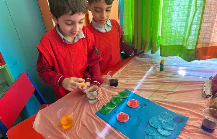 هفته ی ملی علوم چکه های رنگ 5