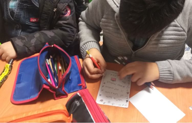 هنرتهیه کاردستی روز مادر 1