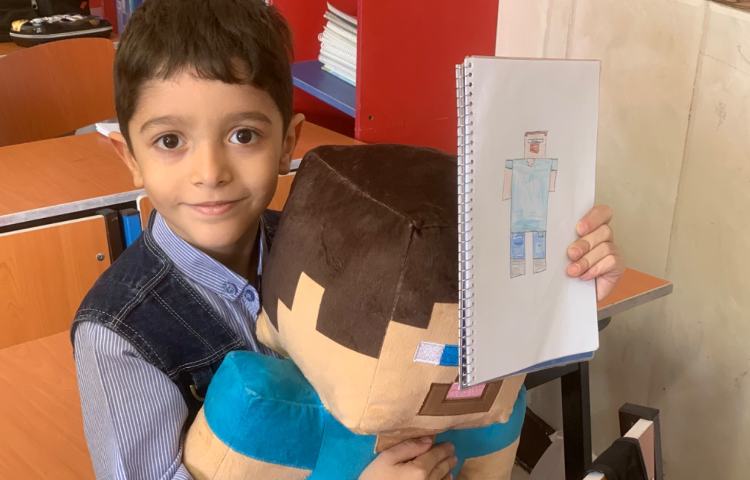 هنر-نقاشی از روی عروسک 3