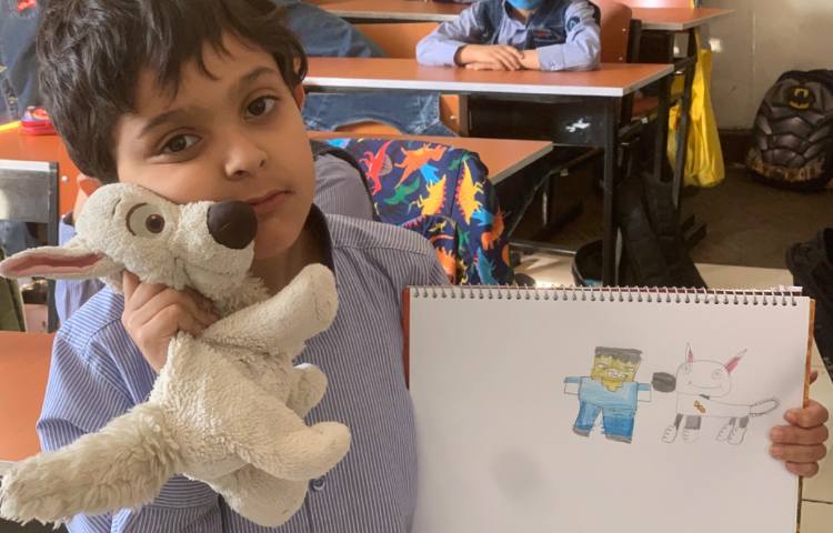 هنر-نقاشی از روی عروسک