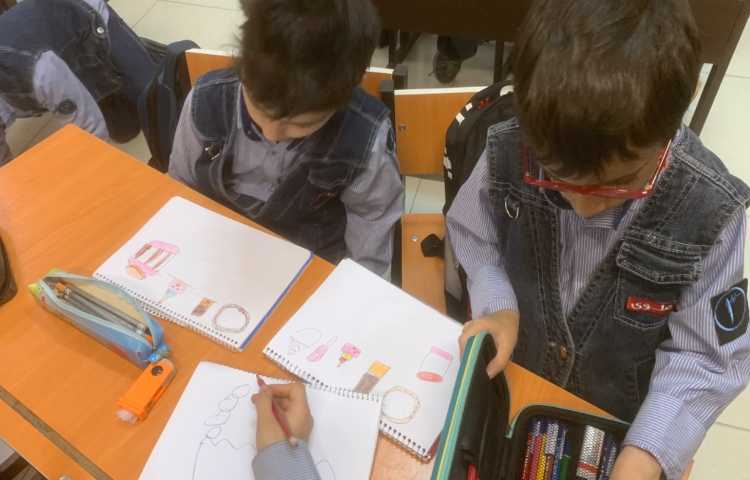 هنر-نقاشی با موضوع شیرینی مورد علاقه 1