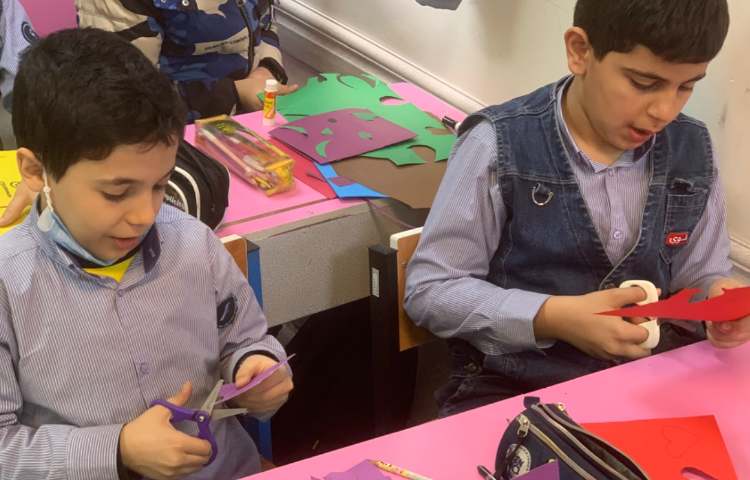 هنر - به مناسبت روز مادر کارت پستال درست کردند 1