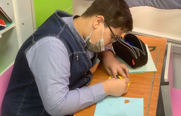 هنر - به مناسبت روز مادر کارت پستال درست کردند 2