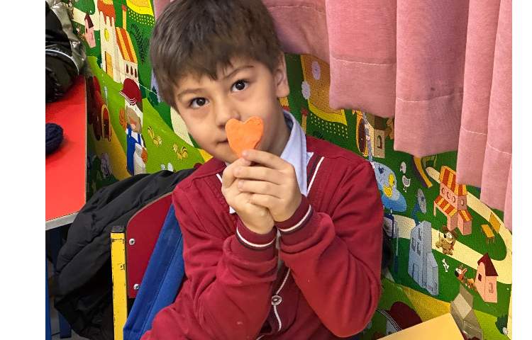 هنر -ساخت جا عکسی با خمیر کلی 1