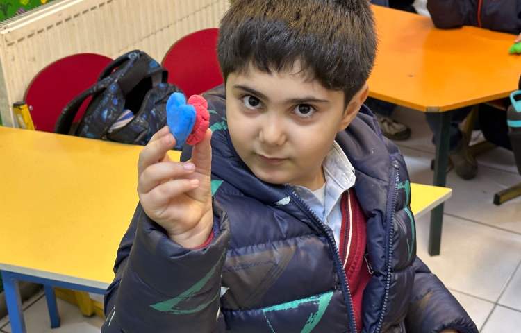 هنر -ساخت جا عکسی با خمیر کلی 5