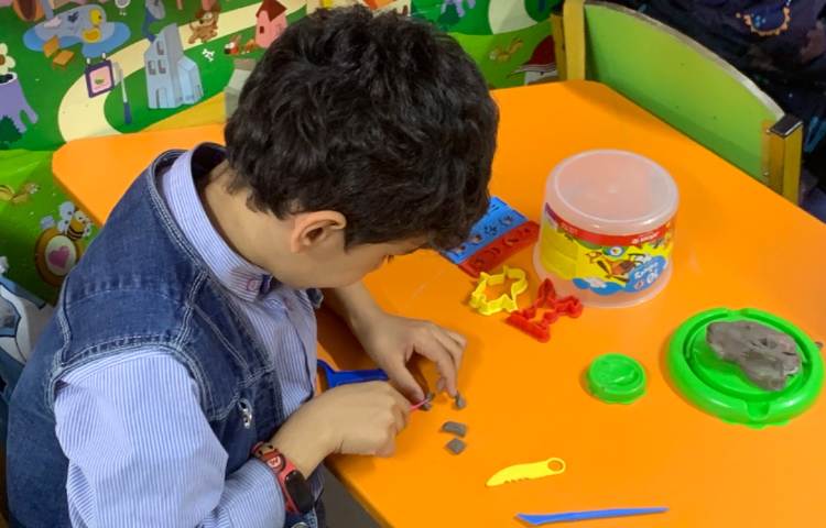 هنر- ساخت حیوانات با خمیربازی 1