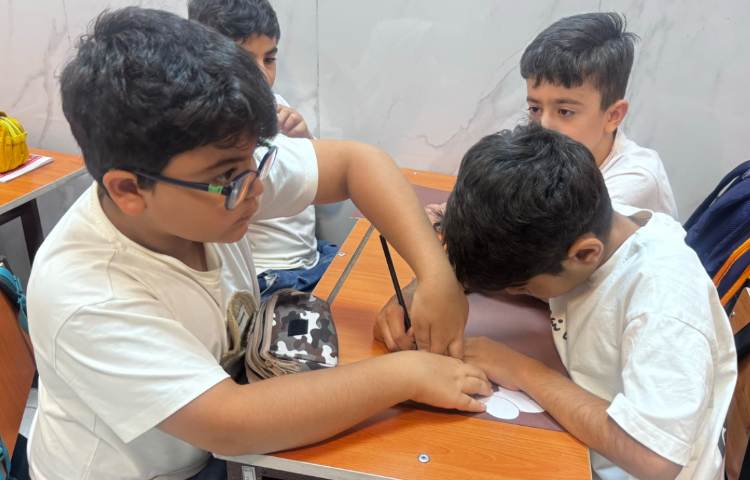 هنر - ساخت ساخت با کمک مقوا 4
