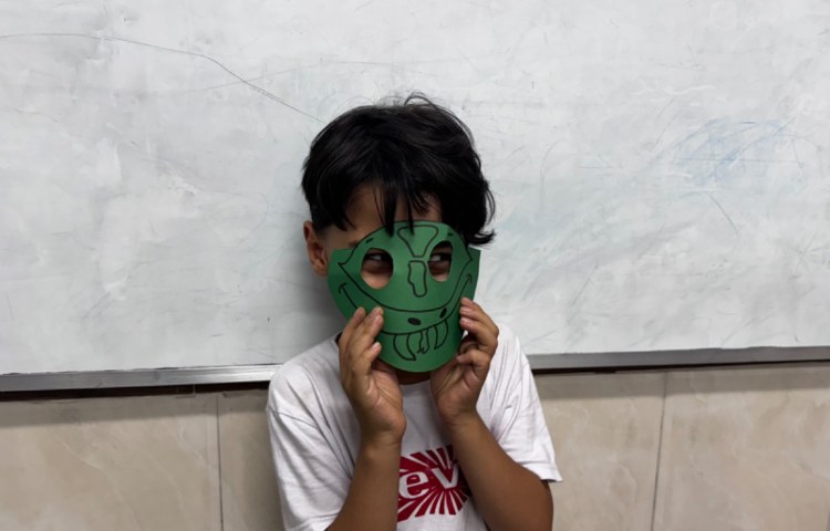 هنر - ساخت ماسک همراه با مقوا 4