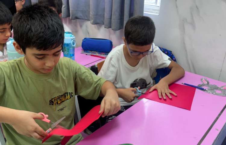 هنر -ساخت ماسک همراه با مقوا 4