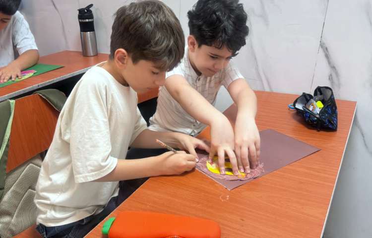 هنر- ساخت ماسک همراه با مقوا 5
