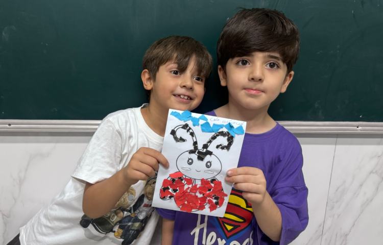 هنر -ساخت کلاژ حیوانات به صورت گروهی 2