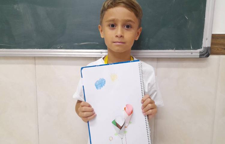 هنر - ساخت گلهای کاغذی با دایره های رنگی