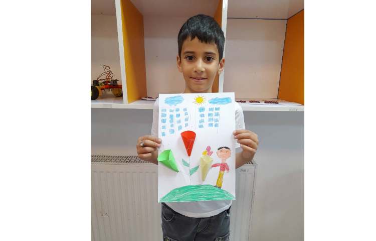 هنر - نقاشی با استفاده از دایره های رنگی کاغذی 1