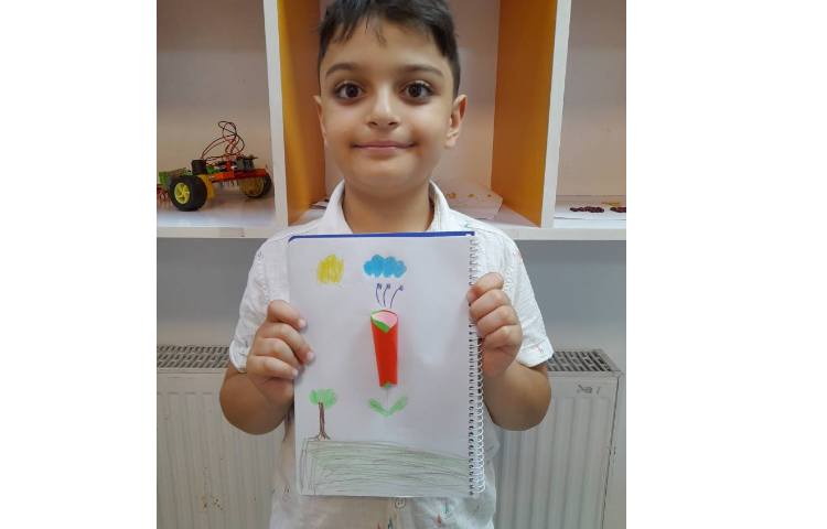 هنر - نقاشی با استفاده از دایره های رنگی کاغذی