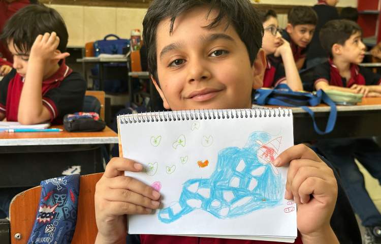 هنر - نقاشی پسر قایق ران 1