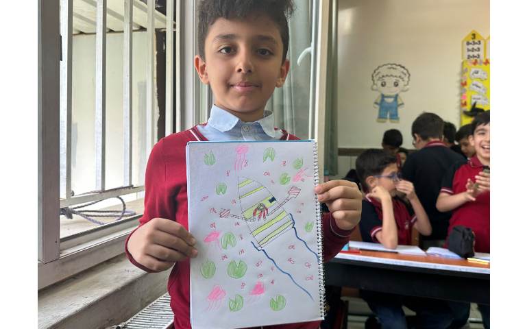 هنر - نقاشی پسر قایق ران