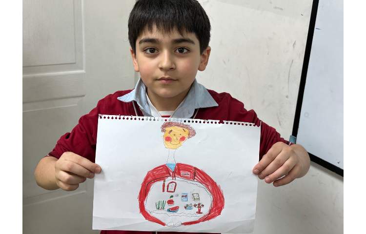 هنر - نقاشی پسر هفت سین به دست 1