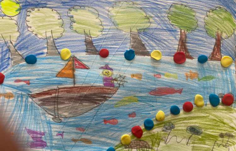 :هنر و خلاقیت، تلفیقی از مدادرنگی و خمیر بازی 1