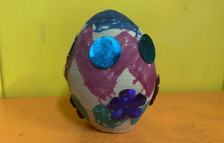 :هنر و خلاقیت، زیبا نویسی و رنگ آمیزی روی تخم مرغ 10