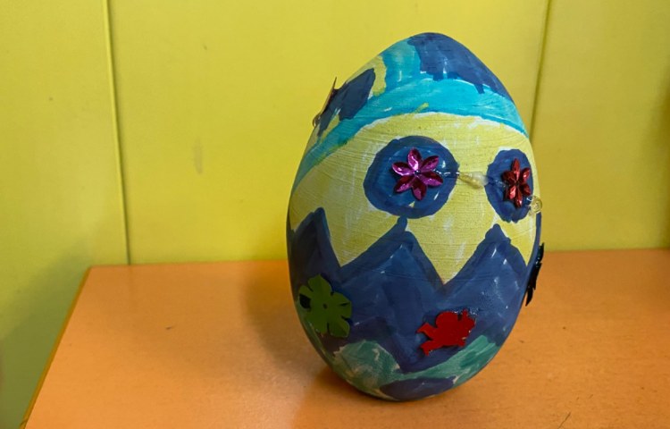 :هنر و خلاقیت، زیبا نویسی و رنگ آمیزی روی تخم مرغ 6