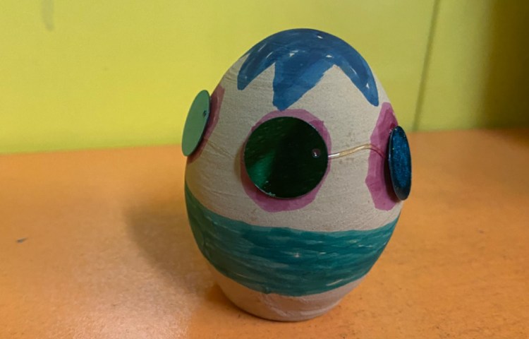 :هنر و خلاقیت، زیبا نویسی و رنگ آمیزی روی تخم مرغ 7