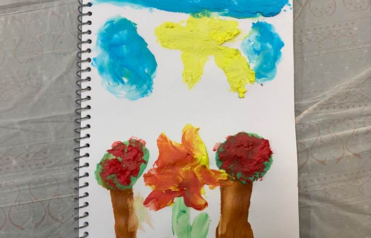 :هنر و خلاقیت، نقاشی درخت بهاری با رنگ انگشتی 4