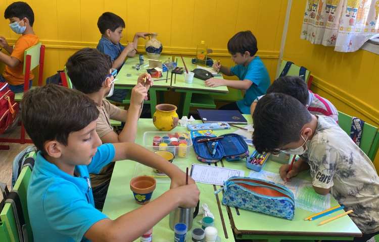 :هنر و خلاقیت، نقاشی روی سفال، کلاس زمین