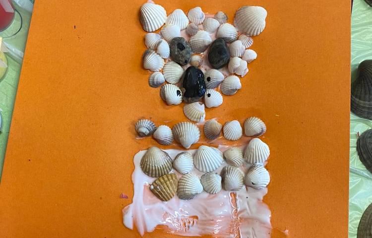 :هنر و خلاقیت، کار تابلو سنگی، کلاس زمین 4