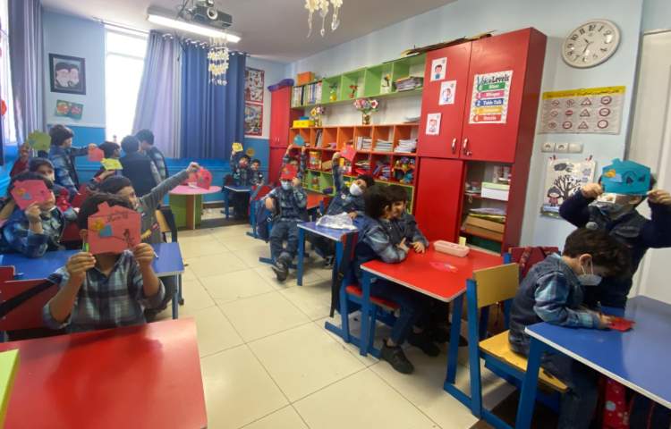 :هنر و خلاقیت، کلاس قاصدک 4