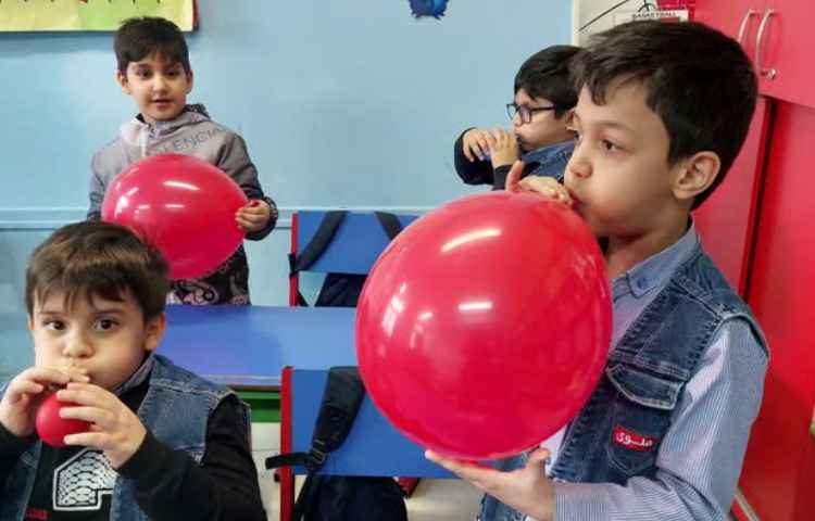 هوا و تخلیه ی هوای ریه هامون در بادکنک 3