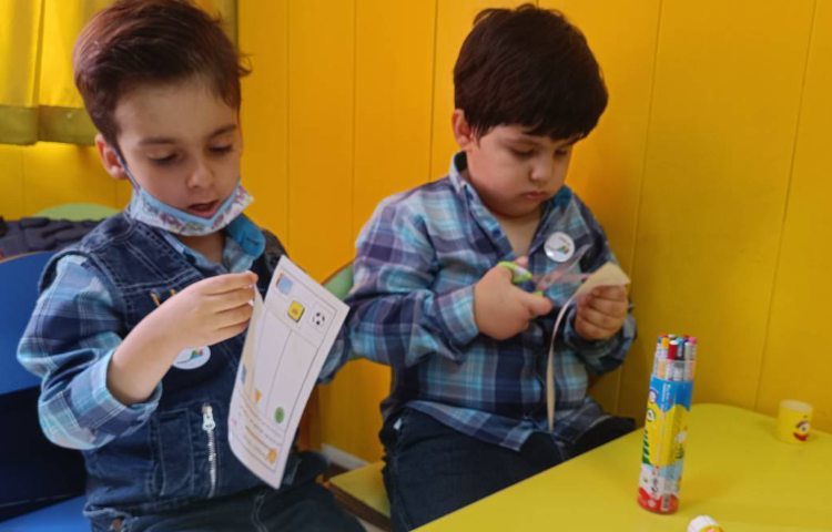 :هوش و خلاقیت با موضوع کاربرگ اشکال و دست ورزی 4