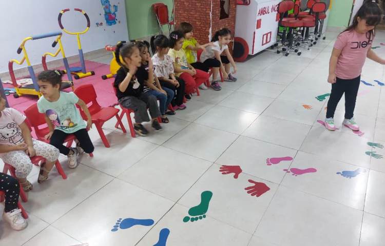 ورزش:نرمش و بازی 7