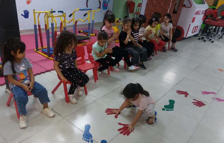 ورزش:نرمش و بازی 9