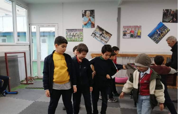 ورزش کلاس خانم سعیدی 7