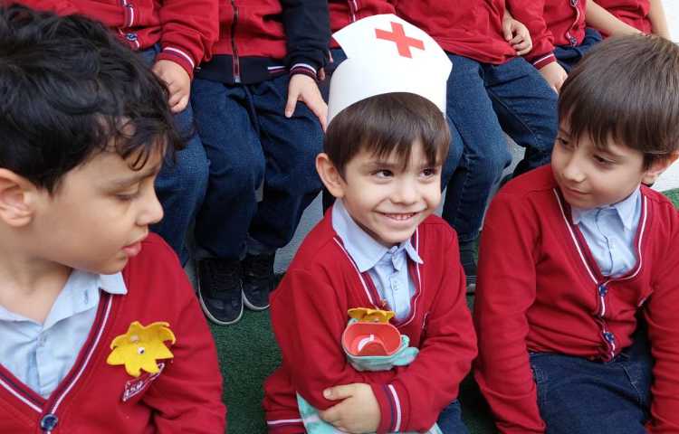 ولادت حضرت زینب (س) و روز پرستار 8