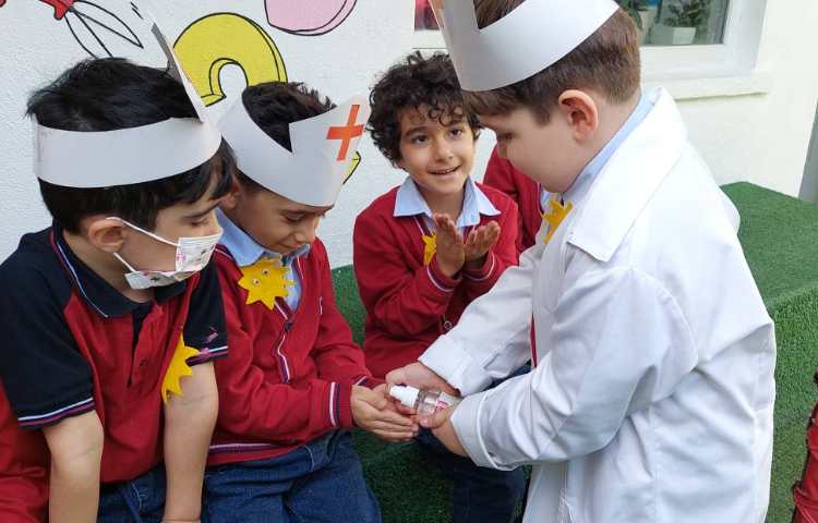 ولادت حضرت زینب (س) و روز پرستار 9