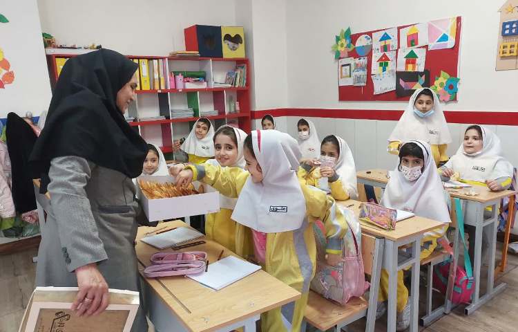 ولادت حضرت علی (ع) و روز پدر 32