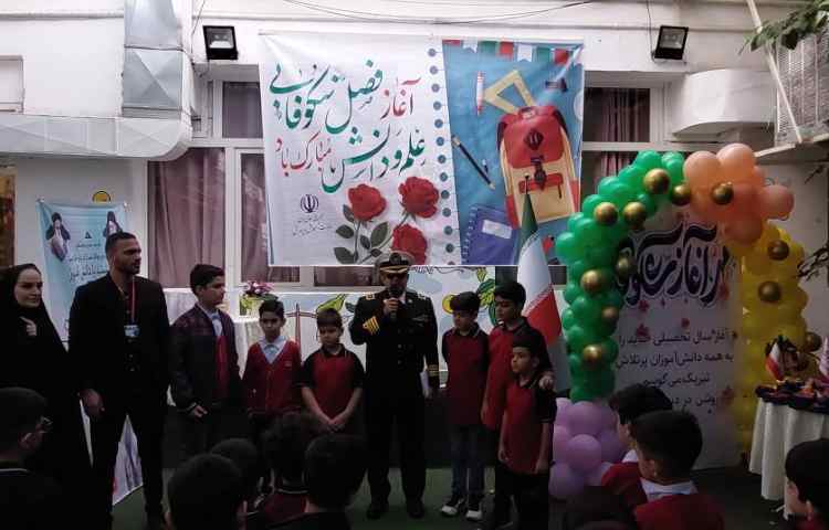 ویژه برنامه هفته دفاع مقدس با حضور دریادار ناخدا اسدی 6