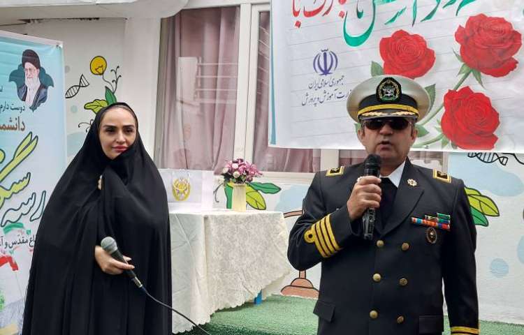 ویژه برنامه هفته دفاع مقدس با حضور دریادار ناخدا اسدی 9