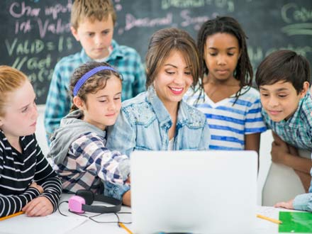 داشتن سطوح بالای ارتباط و همکاری