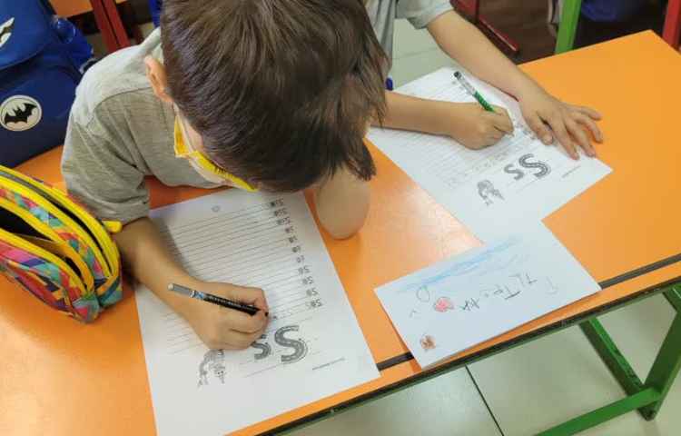 postman و حرف s 4