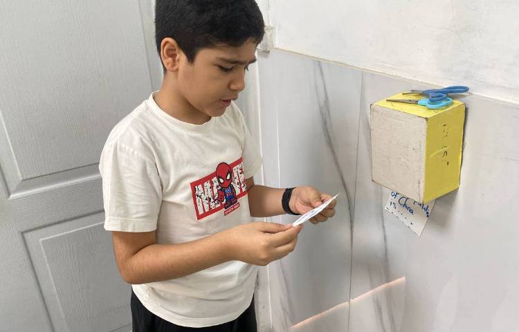 پاسخ به سوالات جای خالی از Reading 2