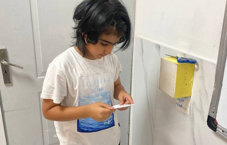 پاسخ به سوالات جای خالی از Reading 2