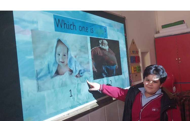 پاسخ به سوالات دو گزینه‌ای با بازی-زنگ Science